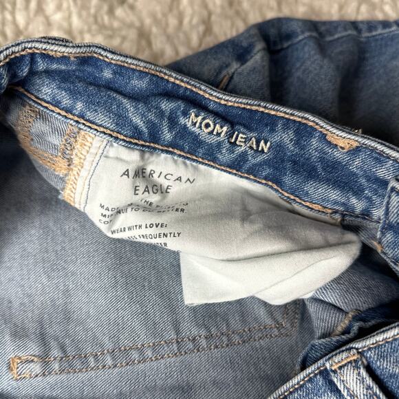 American Eagle Mom Jean Lightwash Distressed Casual Comfortable High Waisted - Picture 6 of 11